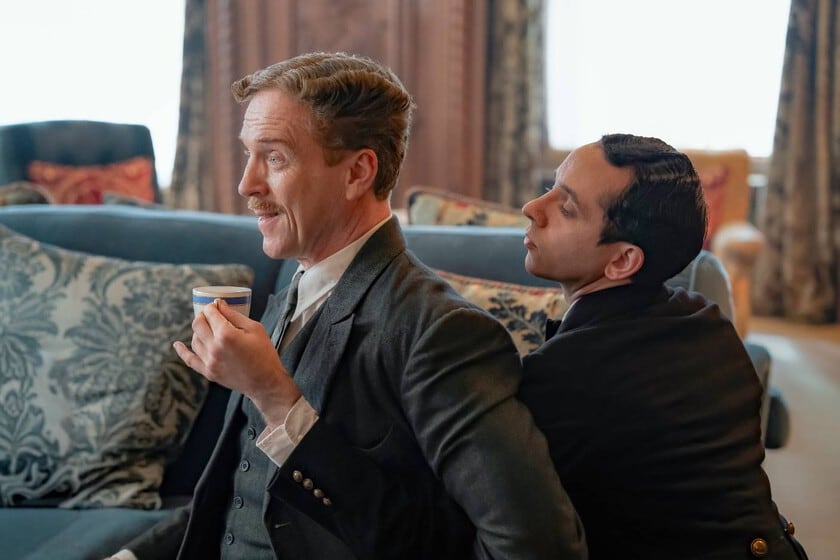 Sangre azul, humor rojo: «Un muerto a la hora del té» convierte a la aristocracia británica en un disparate mayúsculo