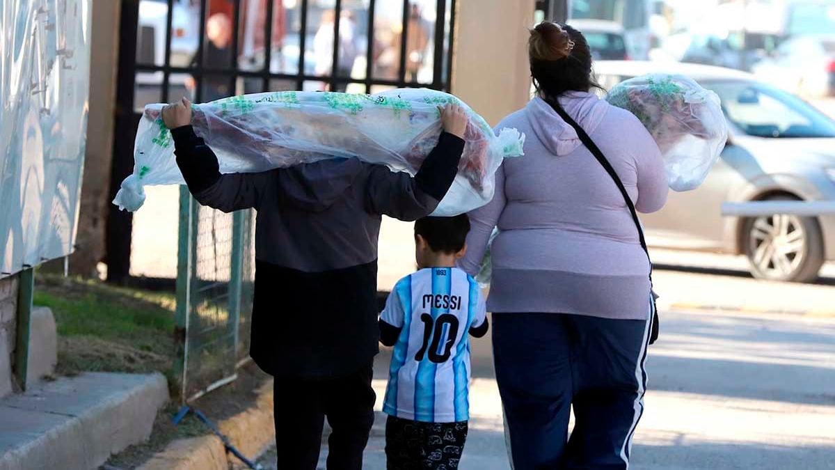 Dos sábados seguidos con el Mercado Concentrador abierto, y la excusa perfecta para llenar el changuito con chivito y trucha