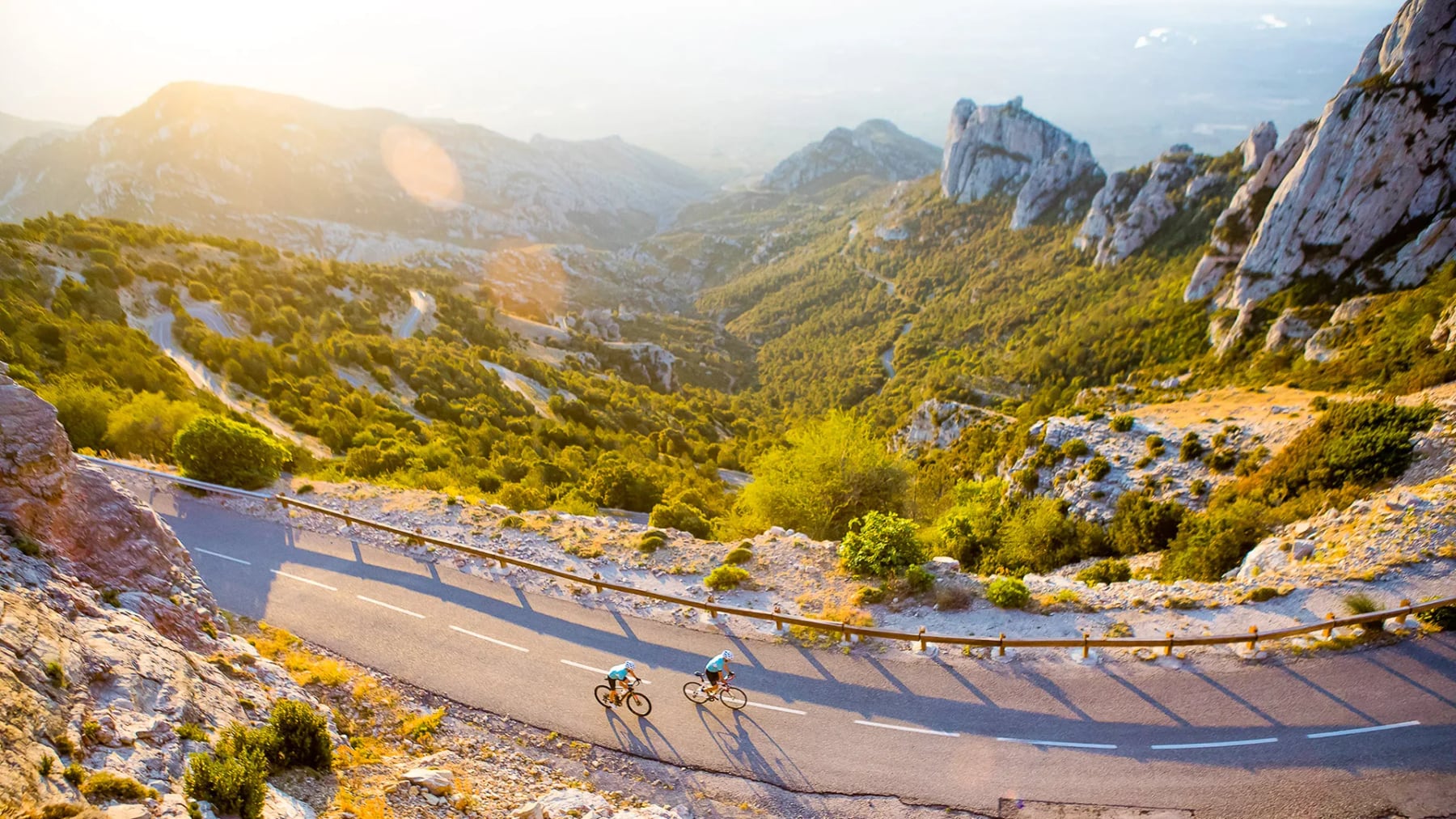 El Grand Tour de Cataluña: 2.000 kilómetros para cruzar de Tarragona al cielo de los Pirineos en auto