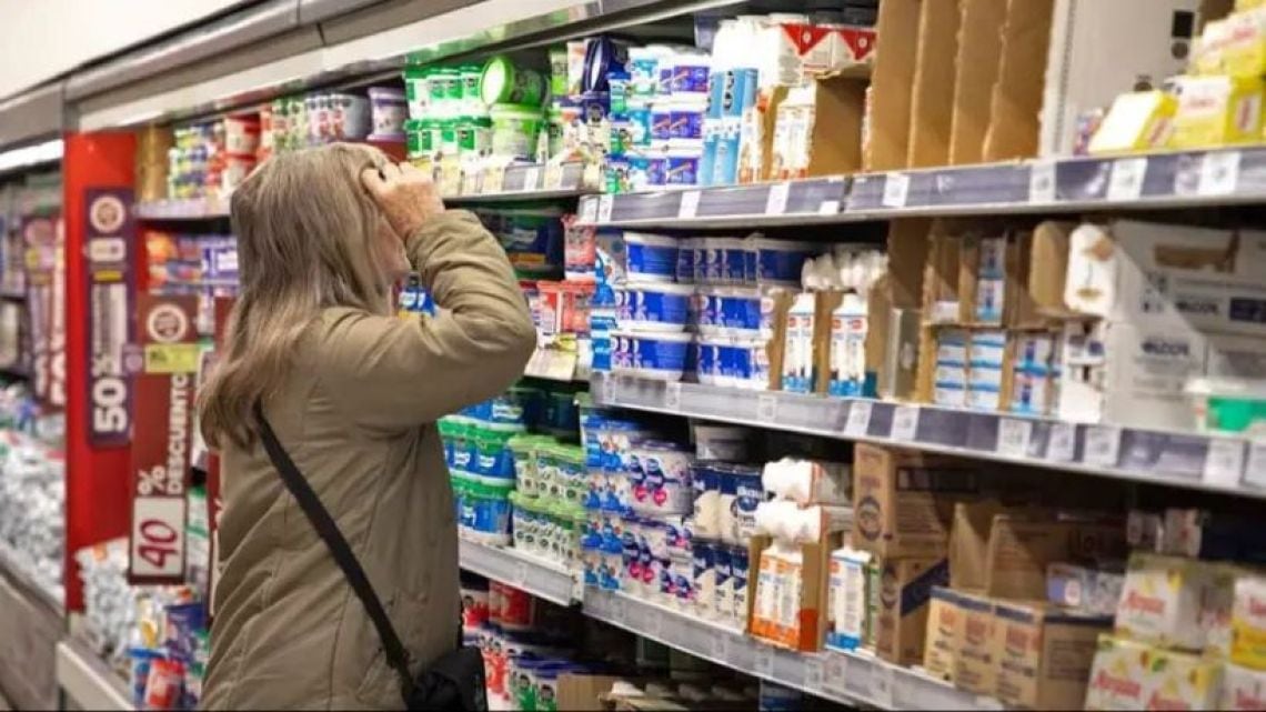 La mesa se paga a plazos: casi nueve de cada diez hogares argentinos debieron financiar la compra de alimentos en septiembre