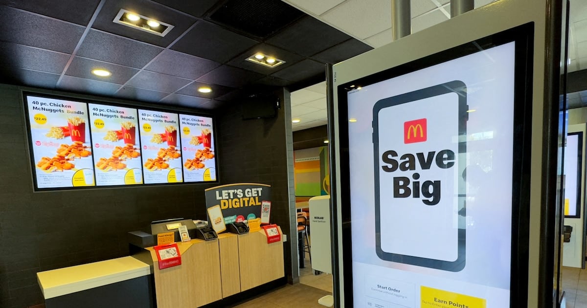 McDonald's encarga a una inteligencia artificial fijar el precio de cada local y la decisión queda en manos del franquiciado