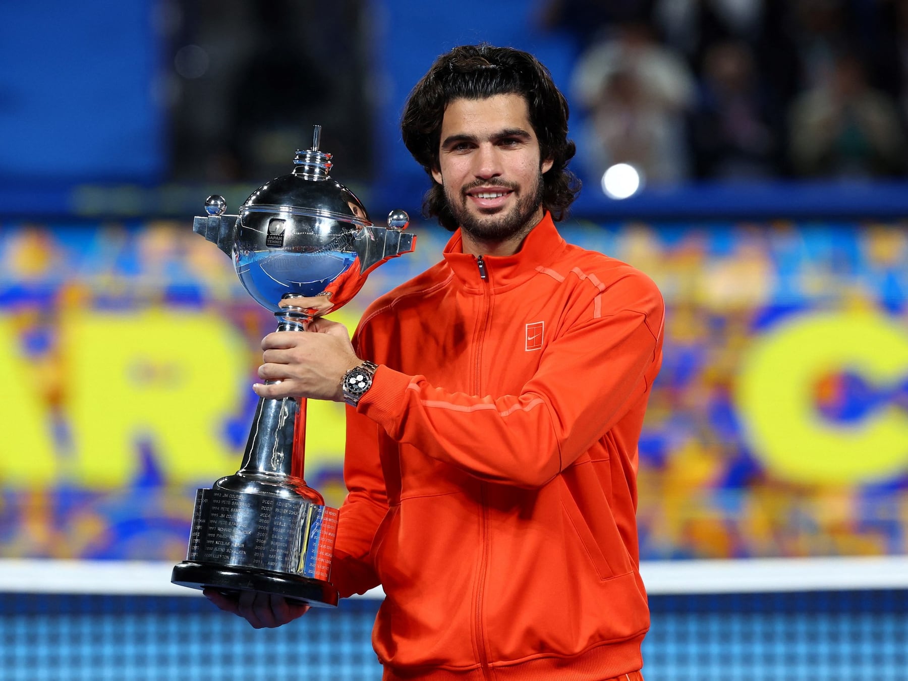 Carlitos no para: el ferroviario español se dio el gusto en Tokio y ya suma 27 títulos