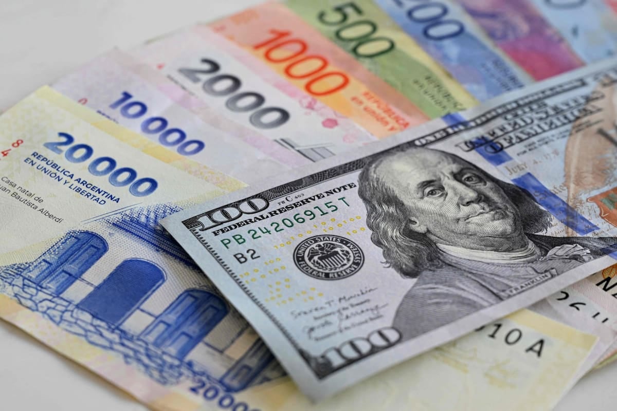 La ropa y los restaurantes argentinos se mantienen en el podio regional de los precios más altos pese a la caída en dólares