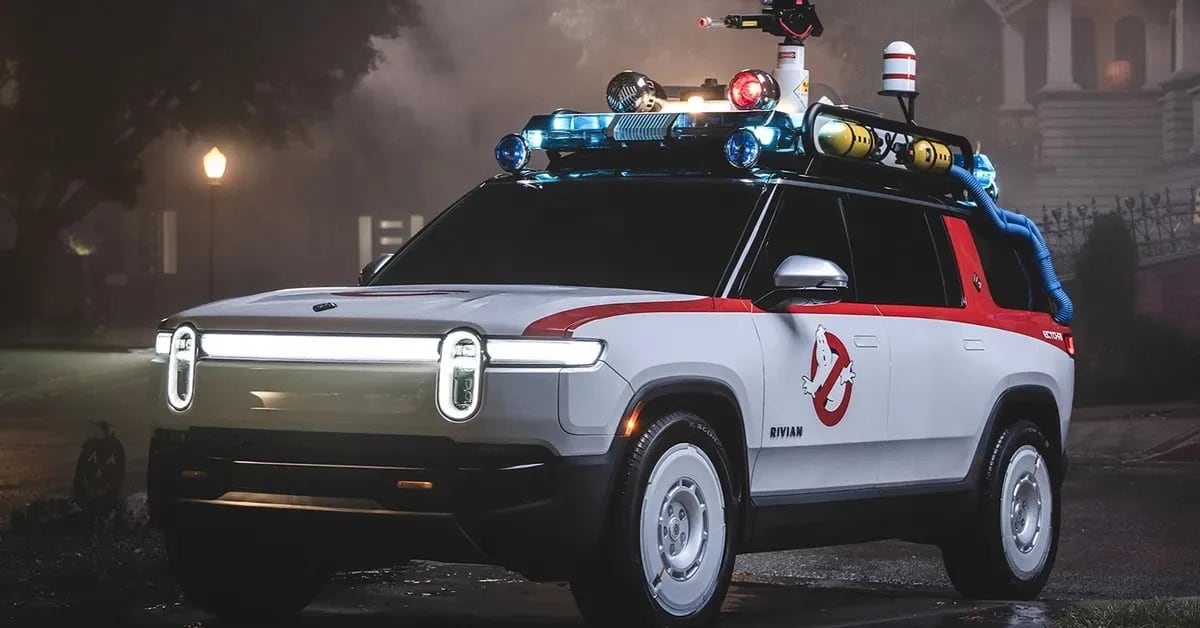 Bill Murray vuelve a ser Venkman, pero esta vez al volante de una camioneta eléctrica con alma de Ecto-1