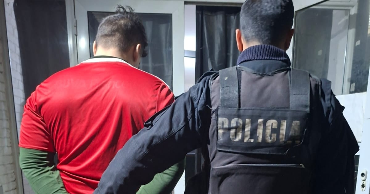 Detienen a un ex policía exonerado por narcotráfico como único sospechoso del crimen de una joven en una pensión rosarina