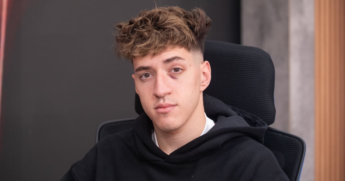 Baulo se sienta en la mesa grande: el chico del streaming debuta en la televisión de la mano de Tinelli