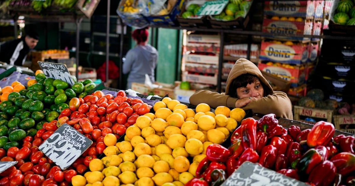 Septiembre dejó contrastes en la góndola: el tomate lideró las subas y la lechuga fue el alivio del mes