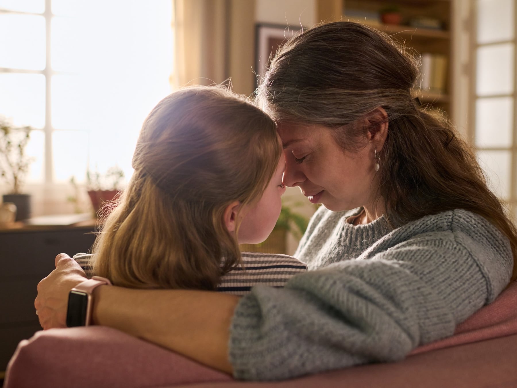 La sombra de la infancia: por qué solemos criar a nuestros hijos como nos criaron (o exactamente al revés)