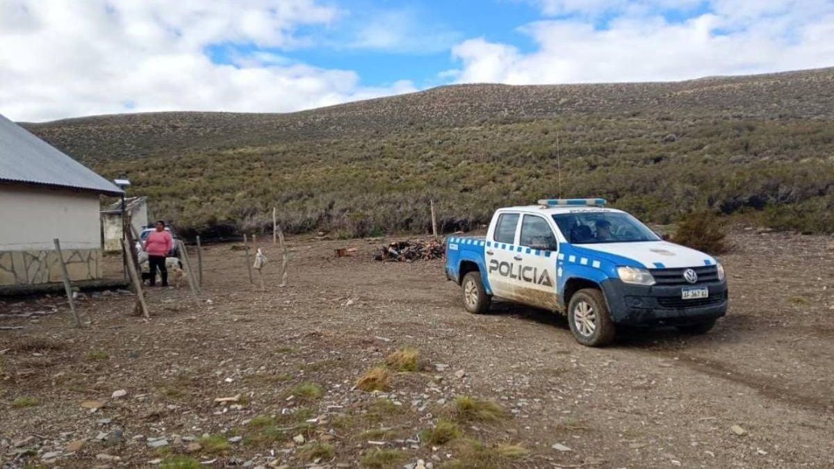 Una semana entre barro y hambre: la postal que dejó la última tormenta en la meseta neuquina