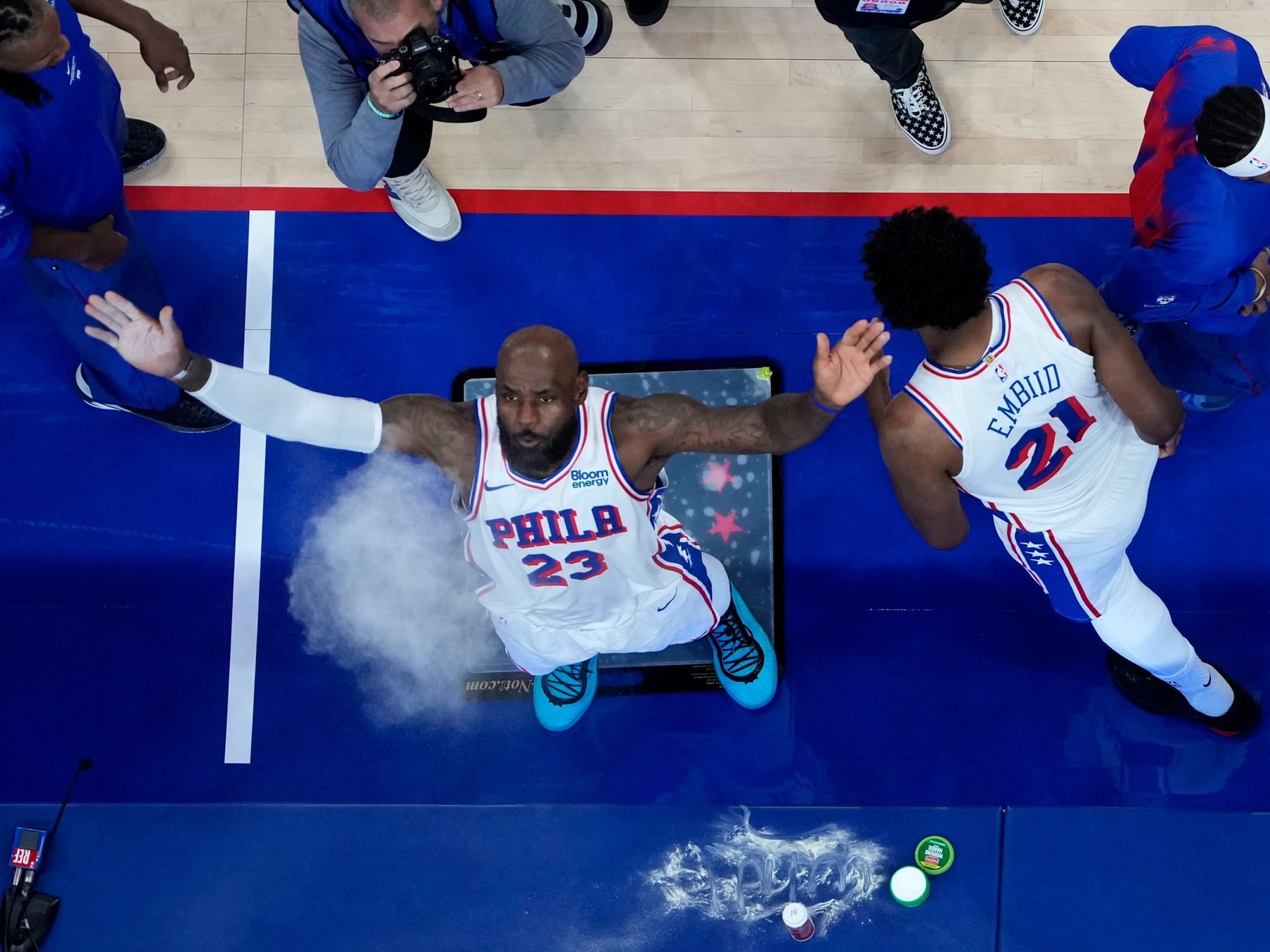 Arranca la NBA y la novela ya está servida: LeBron en los ferroviarios, Knicks con corona y el Oeste que arde
