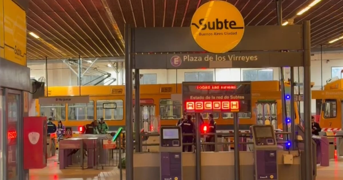 Dos delegados del subte quedaron detenidos en medio de un paro y la red quedó paralizada