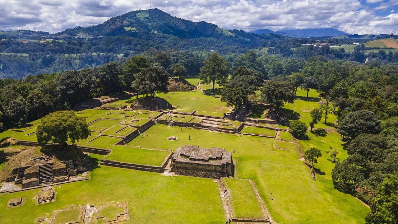 Guatemala en trece días: cómo armar una ruta que combine pirámides mayas, lago y pueblos vivos