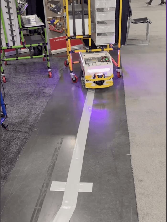 Intel gana doce meses para seguir usando robotsados en sus fábricas